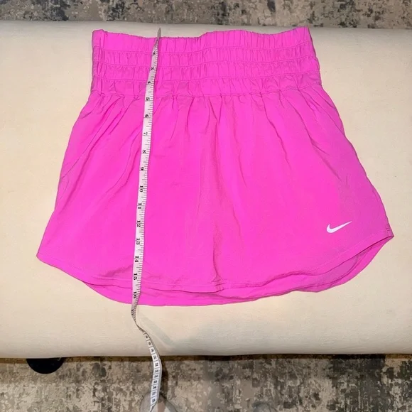Nike Women's high waisted Pink Tennis/Golf /Skirt - Picture 2 of 7